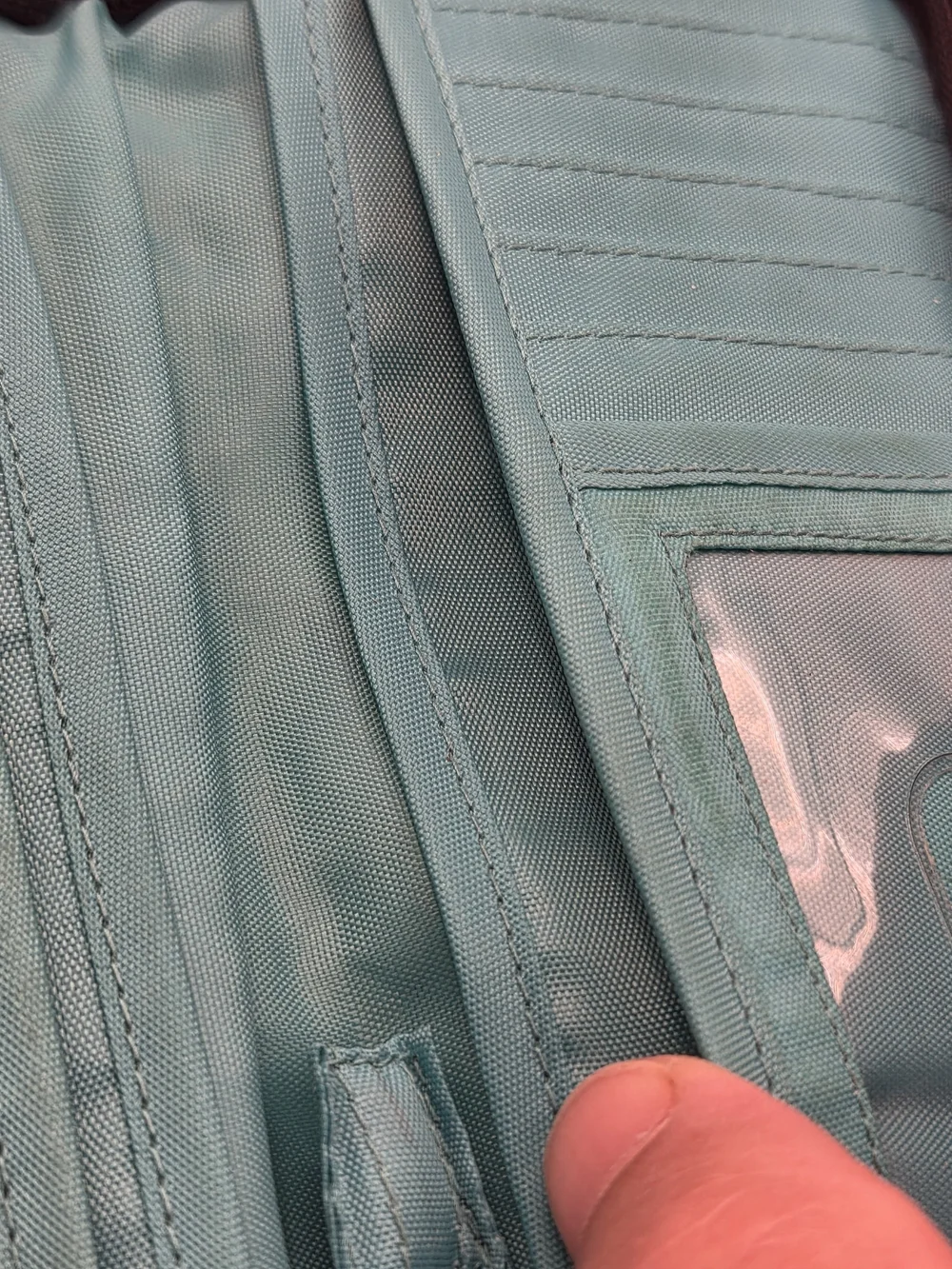 Thirty-One Gifts quilted zip-around wallet